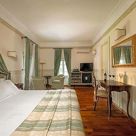 Hotel Relais Parco Dei Cavalieri 3*